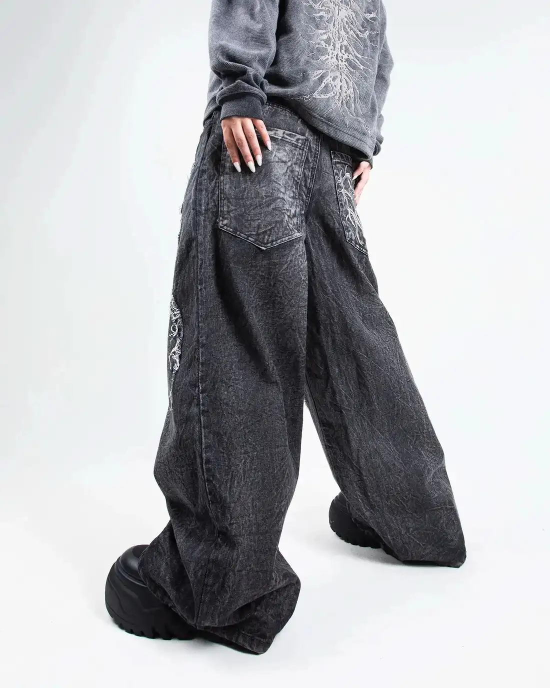 Gothic Retro Baggy Unisex Mopping Pants Y2K Phantom Jeans High Street Spider Embroidered Patch Hip Hop Streetwear Straight Jeans Gothic Retro Baggy Unisex Mopping Pants Y2K Phantom Jeans High Street Spider Embroidered Patch Hip Hop Streetwear Straight Jeans